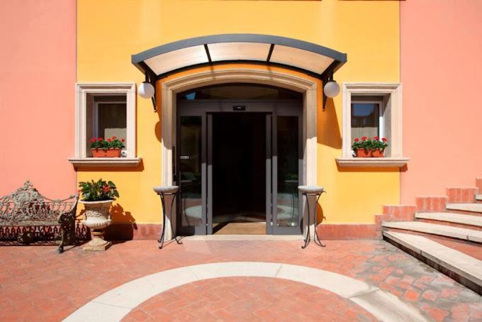 Aparthotel Residenza Carracci Bologna Exterior foto