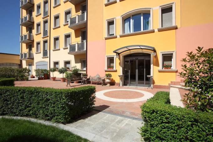 Aparthotel Residenza Carracci Bologna Exterior foto